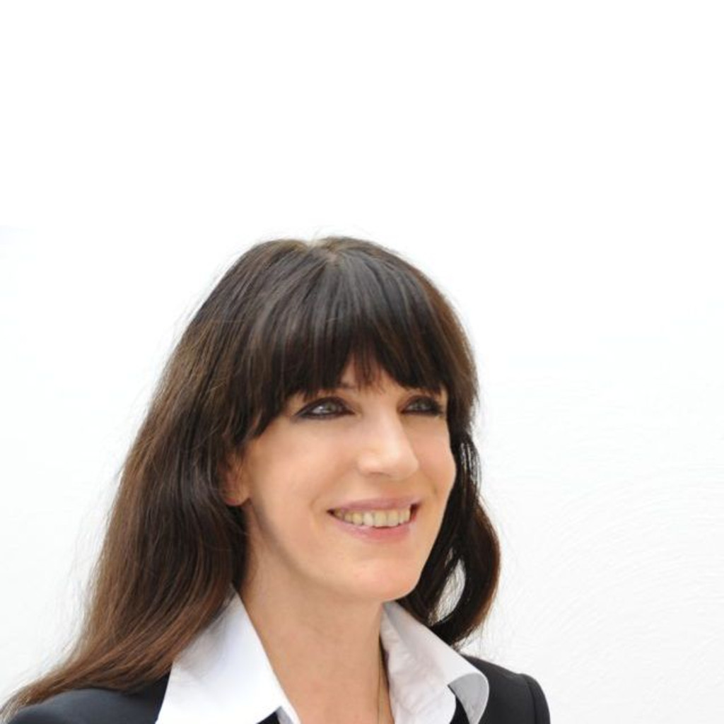 Carmen Avís